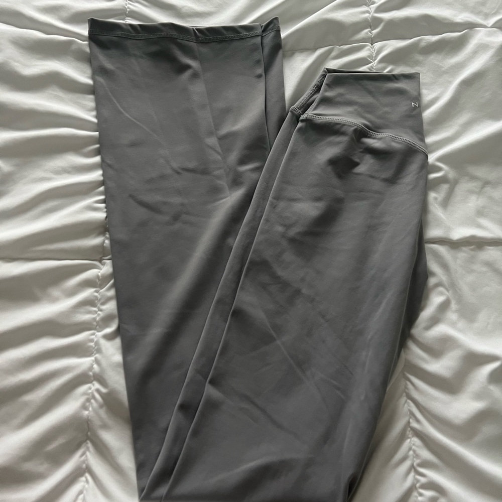 Effortless Flare NVGTN leggings